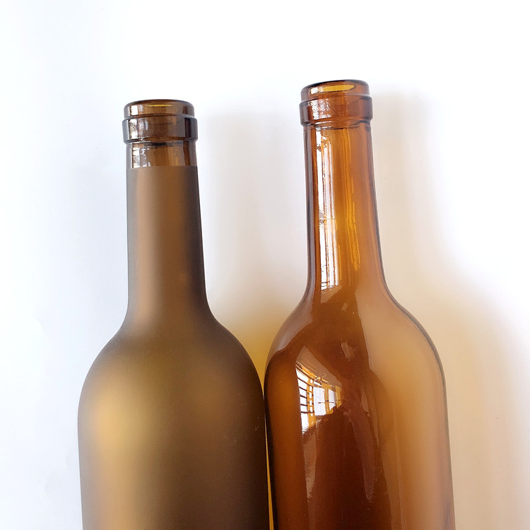 factory price 500ml 750ml empty Bordeaux shape glass wine bottles with cork