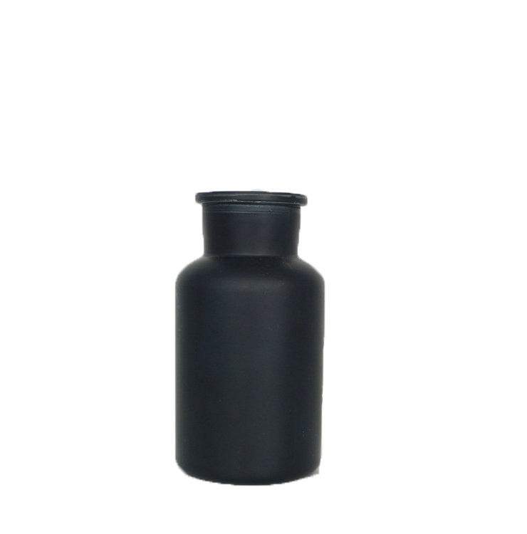 Wholesale 250ml black pharmaceutical glass bottle with cork