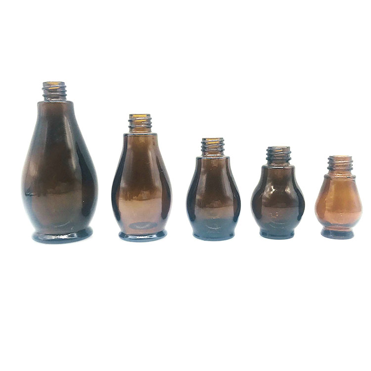 amber color essential oil bottle with cap