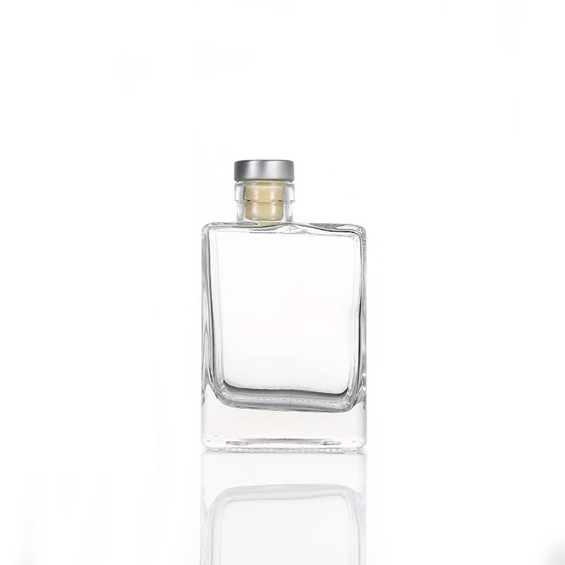 New Design Wholesale 300ml Special Square Shape Wry Neck Beverage Juice Bottles Glass