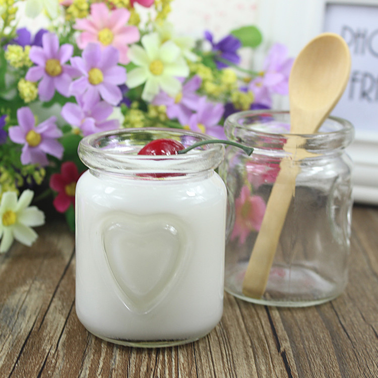 cheap 100ml 150ml 250ml heart shape glass pudding jar with plastic cap