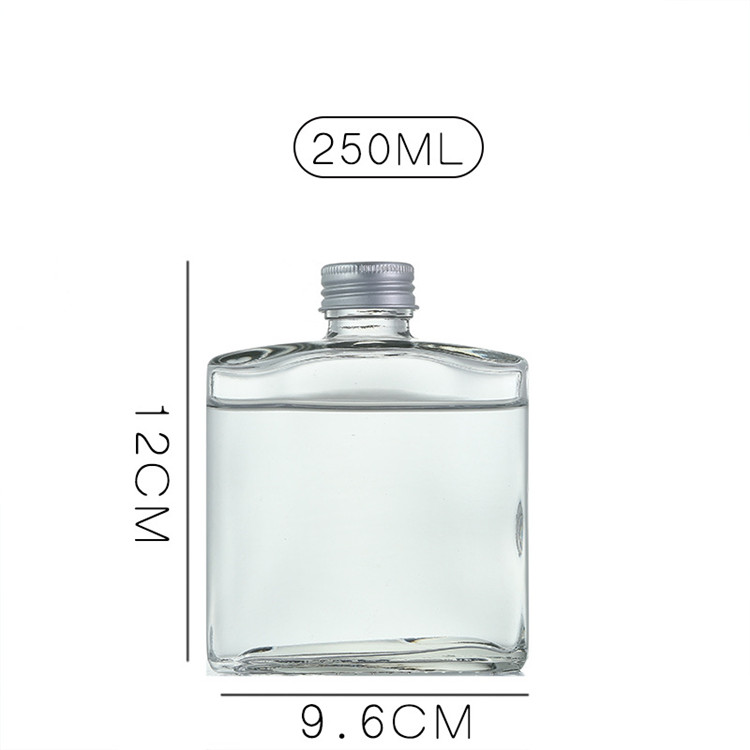 100ml 200ml 250ml High quality clear glass wine bottle for beverage with lid