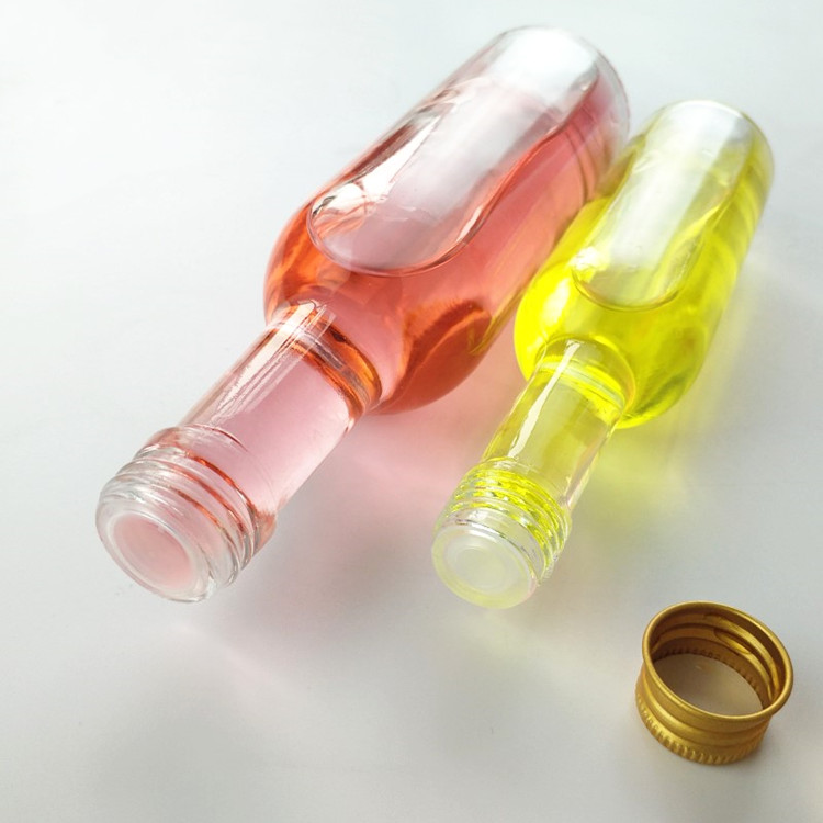 small empty 50ml 100ml 150ml glass liquor bottle with screw cap wholesale