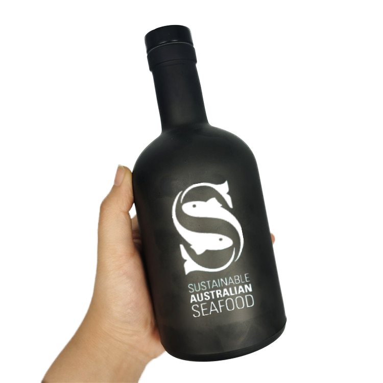 Matte black painted glass Vodka wine bottle for drinks with cork and customized labels 200ml 375ml 500ml 750ml