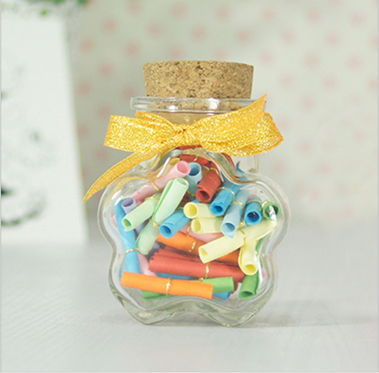 Promotional Christmas decorative star shaped 80ml glass jar with wooden Lid