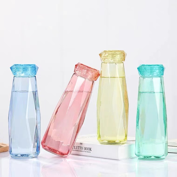 Various colors unique shape 500ml glass beverage drinking bottle with plastic lid