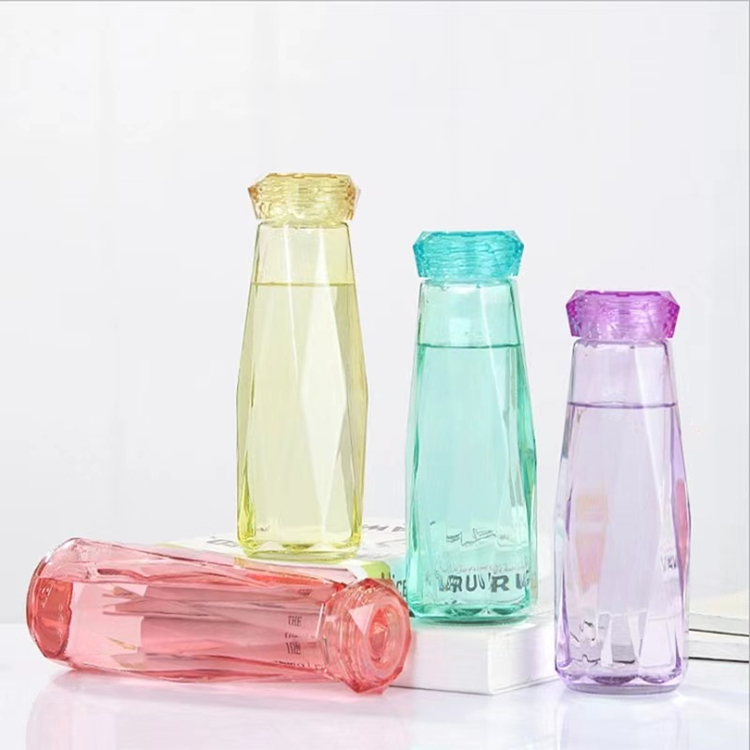 Various colors unique shape 500ml glass beverage drinking bottle with plastic lid