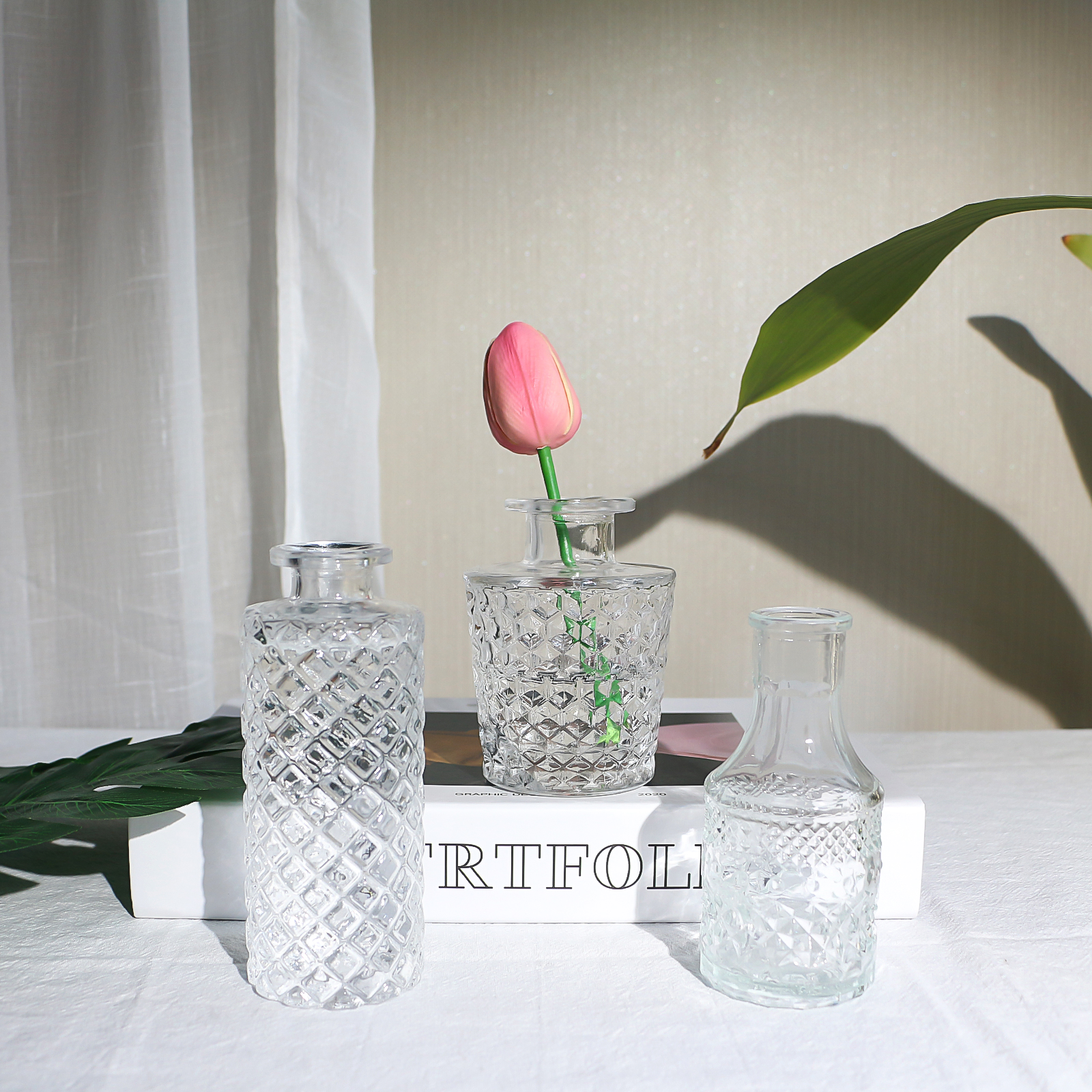 Factory wholesale different types decorative small clear glass vases