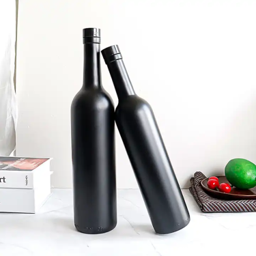 500ml 750ml Matte Frosted Black Colored High Quality Glass Wine Bottle with Cork Stopper