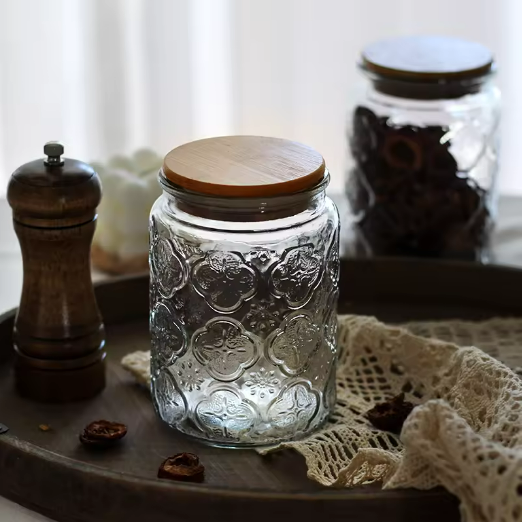 Vintage 450ml 850ml Round Embossed Tea Leaf Candy Coffee Storage Glass Jar With Bamboo Lid