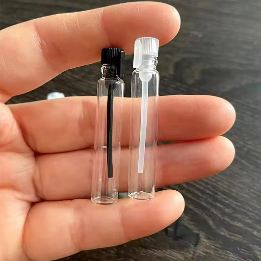 1ml 2ml Small Empty Clear Round Sample Test Essential Oil Attar Glass Perfume Bottle with stick，mini ，tiny