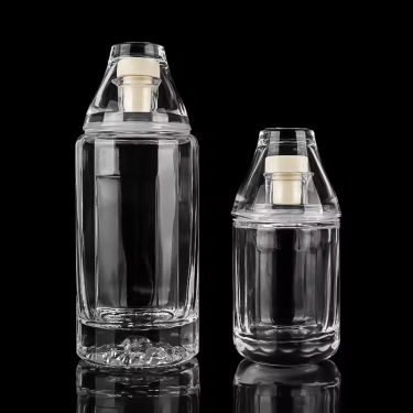 Wholesale High Quality Clear Empty Round 100ml 250ml Glass Liquor Bottle Small Size Glass Spirit Vodka Whisky Wine Bottle with Cork