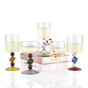 Blown glass tall champagne glasses: the perfect combination of craftsmanship and innovation