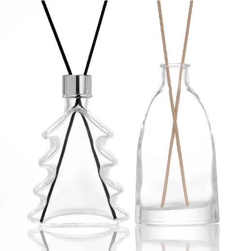 Custom 100ml 200ml Christmas tree glass reed diffuser bottle with screw cap