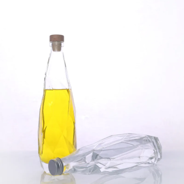 Wholesale Transparent Unique shape Thick Bottom Water Glass Bottles with Screw Cap 350ml 500ml 750ml Glass Bottle for Beverage Liquor Wine Juice Coffee