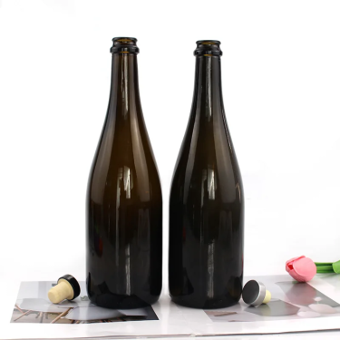 Wholesale 750ml round large brown champagne wine glass bottle with stopper lid