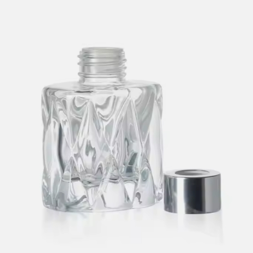 Unique style 100ml clear glass aroma reed perfume diffuser bottle with screw lid