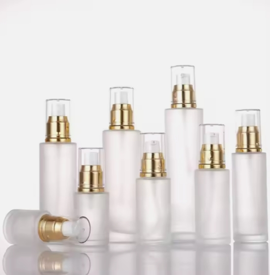 Wholesale luxury round skin care product packaging cosmetic glass lotion bottle with spray pump