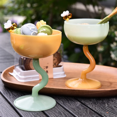 Customized Colorful Dessert Glass Mug Goblet High Borosilicate Glass Ice Cream Bowl