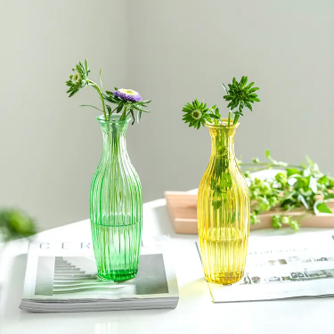 Manufacturers wholesale colorful modern tabletop small vase