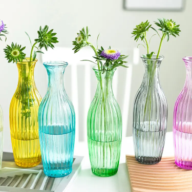 Manufacturers wholesale colorful modern tabletop small vase