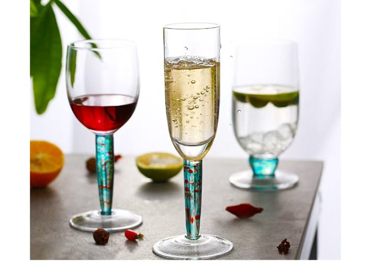 Elevate Your Sipping Experience with High - Quality Vintage Custom Colored Crystal Cocktail Wine Glass Goblets